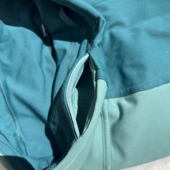 NEW lululemon Wake & Train Tight 28" - Picture 9 of 10